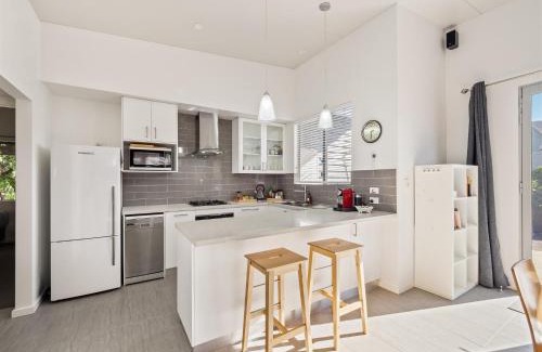 Prevelly House | Peppi Hollow - 500 metres from the Prevelly beach