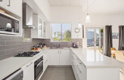 Prevelly House | Peppi Hollow - 500 metres from the Prevelly beach
