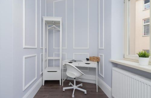 Piasek Południe Apartment | Perła Starego Miasta Kamienica Czapskich by Noclegi Renters