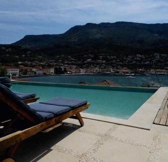 Vathy Hotel | Perantzada Hotel 1811