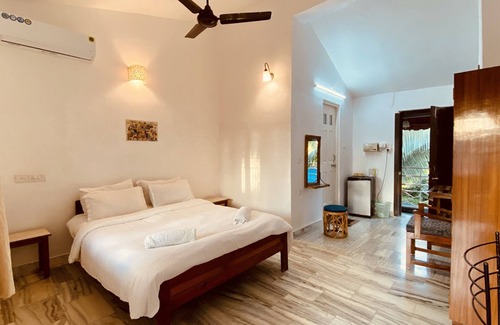 Sinquerim Hotel | Peravel Beach Holiday Home