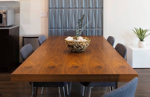 Fremont House | Perch - 47th Elegance: Modern Luxury | Rooftop Views | Free Parking
