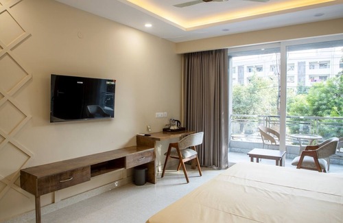 DLF Phase 3 Hotel | Perch Arbor Cyber City