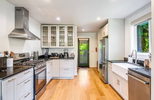 North Beach/Blue Ridge House | Perch - Ballard Delight: Great Ballard location! 2 Spacious Houses w/parking