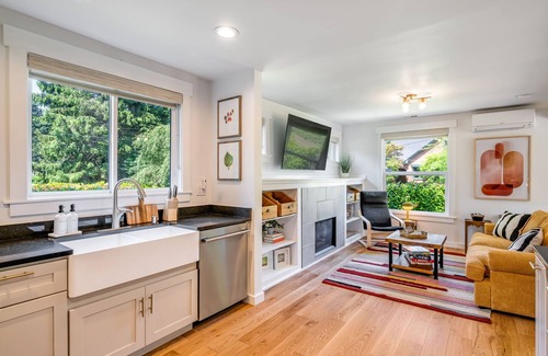North Beach/Blue Ridge House | Perch - Ballard Delight: Great Ballard location! 2 Spacious Houses w/parking