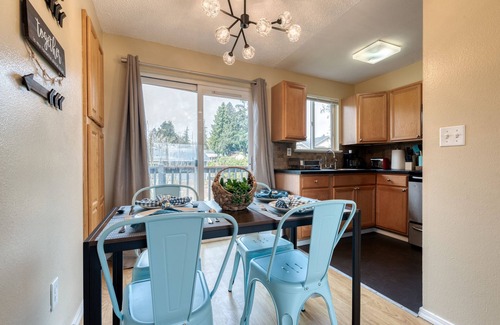 Highline Apartment | Perch - Cascade Vue 52 BY Betterstay: 2BR | SeaTac | Southcenter