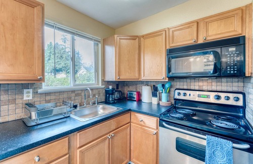 Highline Apartment | Perch - Cascade Vue 52 BY Betterstay: 2BR | SeaTac | Southcenter