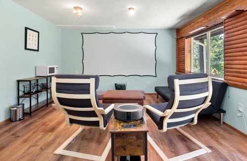 Hoodsport House | Perch - Cushman Hideaway: Modern Lake Cushman Cabin Getaway