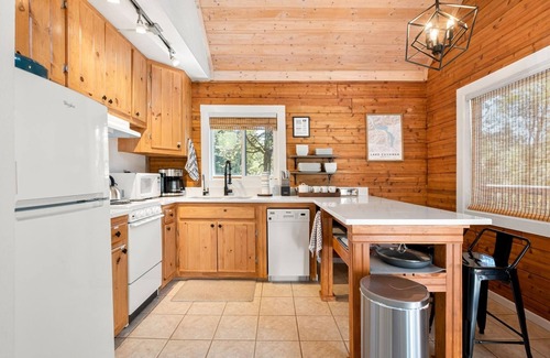 Hoodsport House | Perch - Cushman Hideaway: Modern Lake Cushman Cabin Getaway
