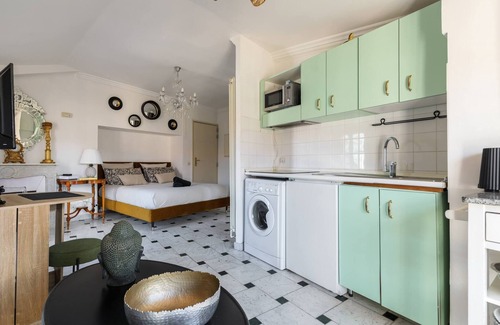 Centre Ville-Gare Apartment | Perch in the heart of Nice