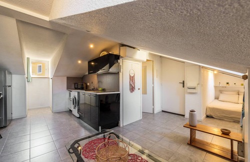 Riquier Apartment | Perch in the old town