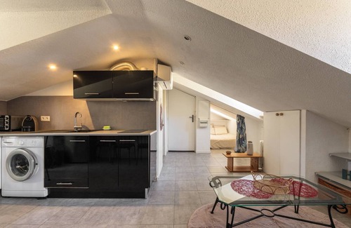 Riquier Apartment | Perch in the old town