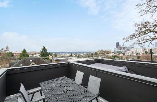 Minor House | Perch - Marion Manor 16