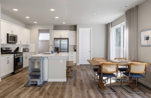 Oak Harbor House | Perch - Modern End-Unit Surrounded by Nature