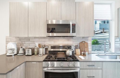 Maple Leaf House | Perch - Roosevelt Retreat
