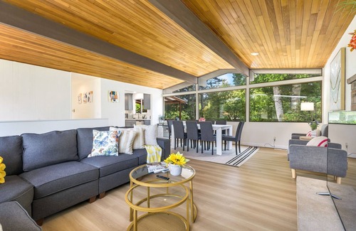 Newport House | Perch - Sunny 4BR Retreat – Family-Friendly Comfort