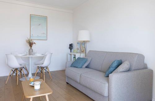 Riou - Petit Juas - Av de Grasse Apartment | Perchoir - Balcon, vue sur la ville, Palais&Plages