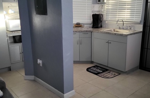 Estate Strawberry Hill Apartment | Percyvillevi - Cozy and private 1-BDRM