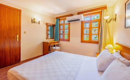 Oludeniz City Center Hotel | Perdikia Beach