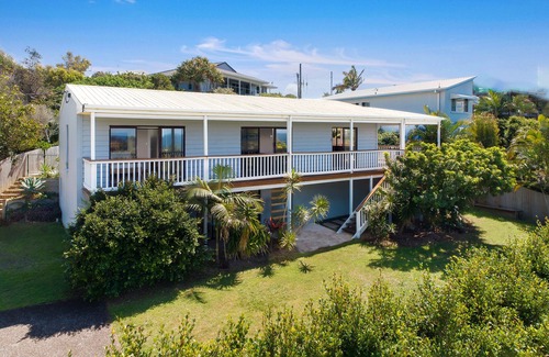 Peregian Beach House | Peregian Beach Paradise with Ocean Views and a Pool