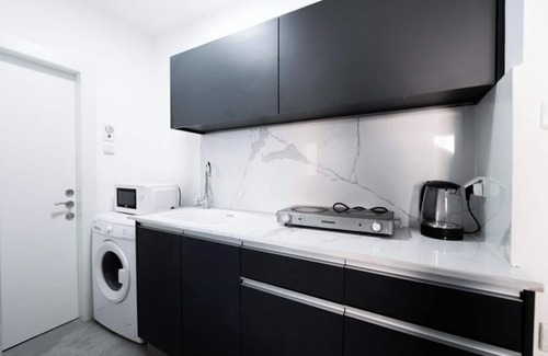 Bat Yam Apartment | Perfect 2-bedroom Sea View apartment in Bat Yam with WiFi