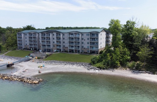 Geneva Condo | PERFECT 2br/2ba Lakeview Condo-Open concept-9/10,2025-4/20, 2026 rent 3/4th free