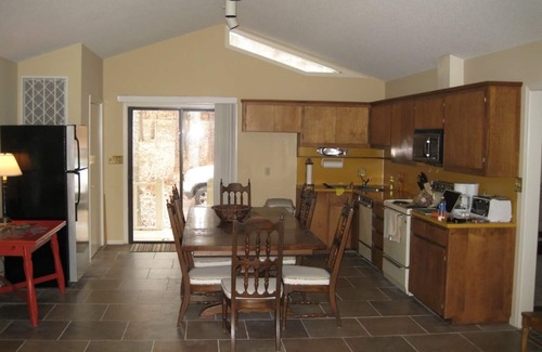 Macon House | Perfect 4 Bedroom Lake Cottage on Lake Gaston, NC