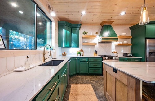 Broken Bow Cabin | Perfect 4 Families | Convenient Location | Spacious Layout | Fun Spiral Slide
