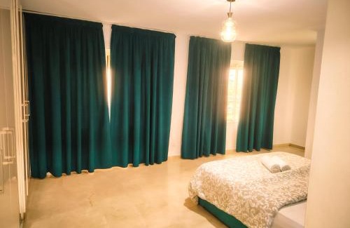 Tangier Apartment | Perfect Appartement " avec climatisation " a Malabata Tanger en face HILTON & Gare Train de TGV