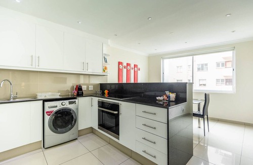 Sea Point Apartment | Perfect Beachfront Apartment #3