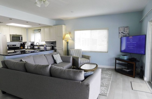 Rum Point Condo | Perfect Beachfront Vacation Getaway in Grand Cayman . Best Rate Guaranteed