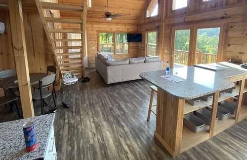 Byrdstown Cabin | Perfect Cabin Getaway (Lakeview)
