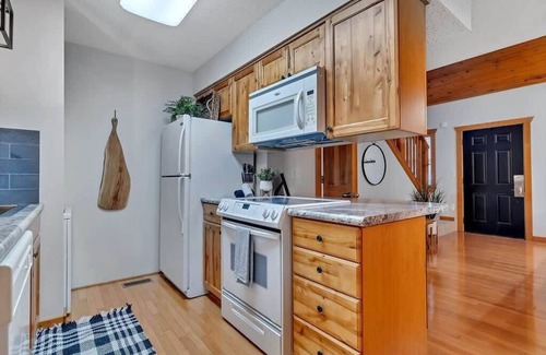 Reeds Spring Cabin | Perfect Cabin Retreat! Close to Silver Dollar City