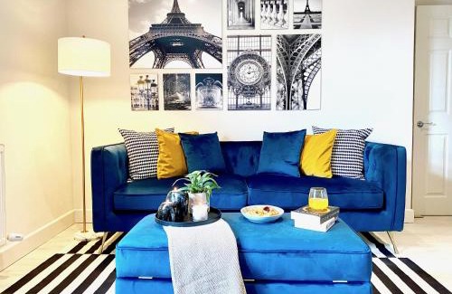 Riverside Apartment | PERFECT CENTRAL LOCATION- 5 minutes from TOWER BRIDGE ! 8 minutes walk from tube