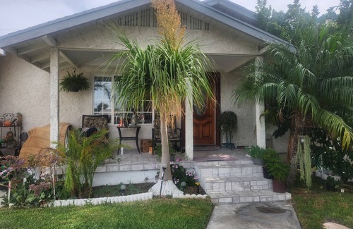 Downey Bed & Breakfast | Perfect charming home with ac