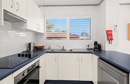 Nelson Bay Apartment | Perfect Coastal Getaway-Metres to Shoal Bay Beach