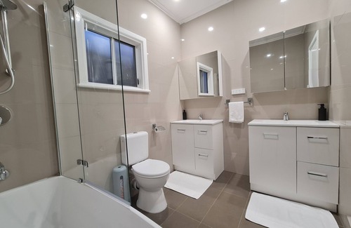 Oberon House | Perfect escape check in Friday 1pm checkout Sunday 6pm