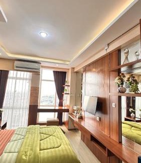 Surabaya Apartment | Perfect Escape Studio Daily Staycation Netflix & City View at Bale Hinggil Apartments