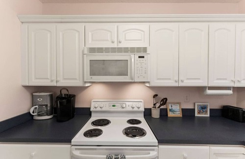 Coquina Gables Condo | Perfect Family Getaway - Walk to Beach and Eats