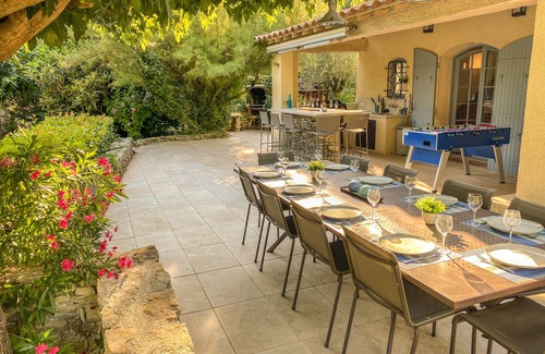 Lagnes Villa | Perfect families, Fenced heated pool, Huge garden, 15 p.
