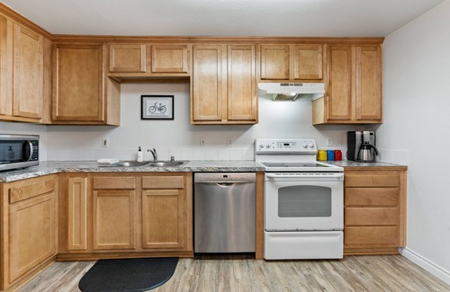 Vancouver House | Perfect Family and Pet Friendly Home Near PDX