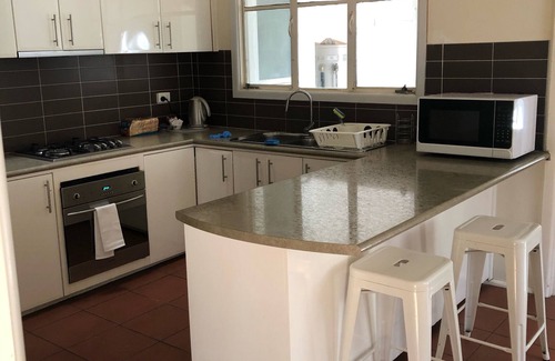 Mildura Central Business District Bed & Breakfast | Perfect family business getaway walking distance to shops, cafes and restuarants