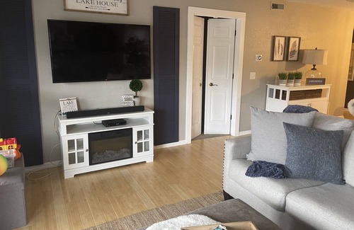 Lake Ozark Condo | PERFECT FAMILY GETAWAY RIGHT ON 1.5MM OF THE LAKE OF THE OZARKS! 10x24 BOAT SLIP