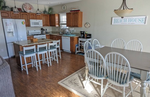 Wildwood Condo | Perfect Family Getaway! Spacious 4BR/2BA Condo, 1.5 Blocks From Beach & Boards.