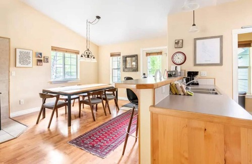 Creekside Meadows House | Perfect Family Home in Driggs 15 minutes to Grand Targhee - Hot Tub