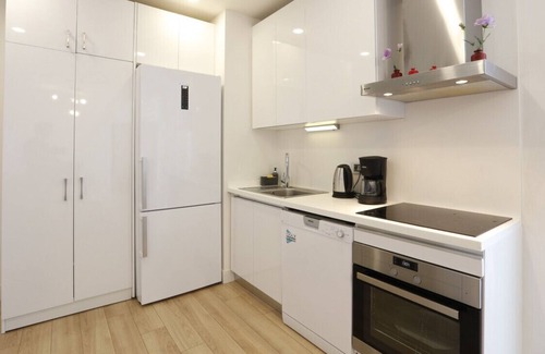 Kartal Apartment | Perfect Flat w Sea View, 1 min to ISTMarina Mall