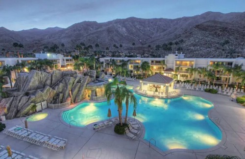 Canyon Corridor Condo | Perfect for 6! 2/1 Condo w/Kitchen!