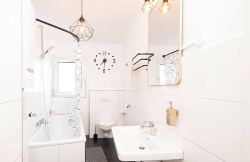 Rathaus Wattenscheid Apartment | ☆Perfect for 6 Guests | Kitchen | Netflix | Kids | Smart TV´s
