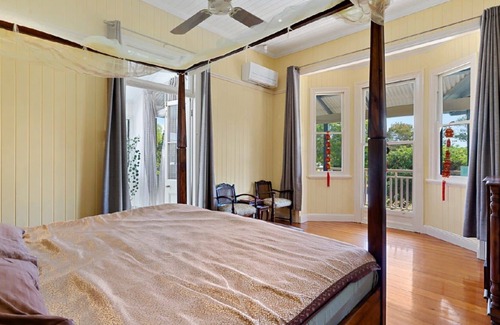 White Patch House | PERFECT FOR ALL THE FAMILY