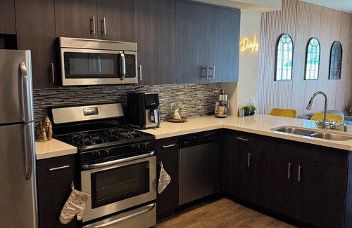 City West Condo | Perfect for Business Travelers in beautiful Downtown Los Angeles